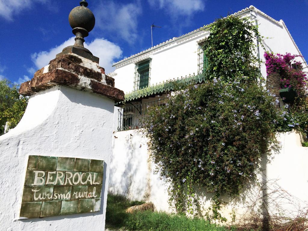 Cortijo El Berrocal Vendégház Cazalla de la Sierra Kültér fotó