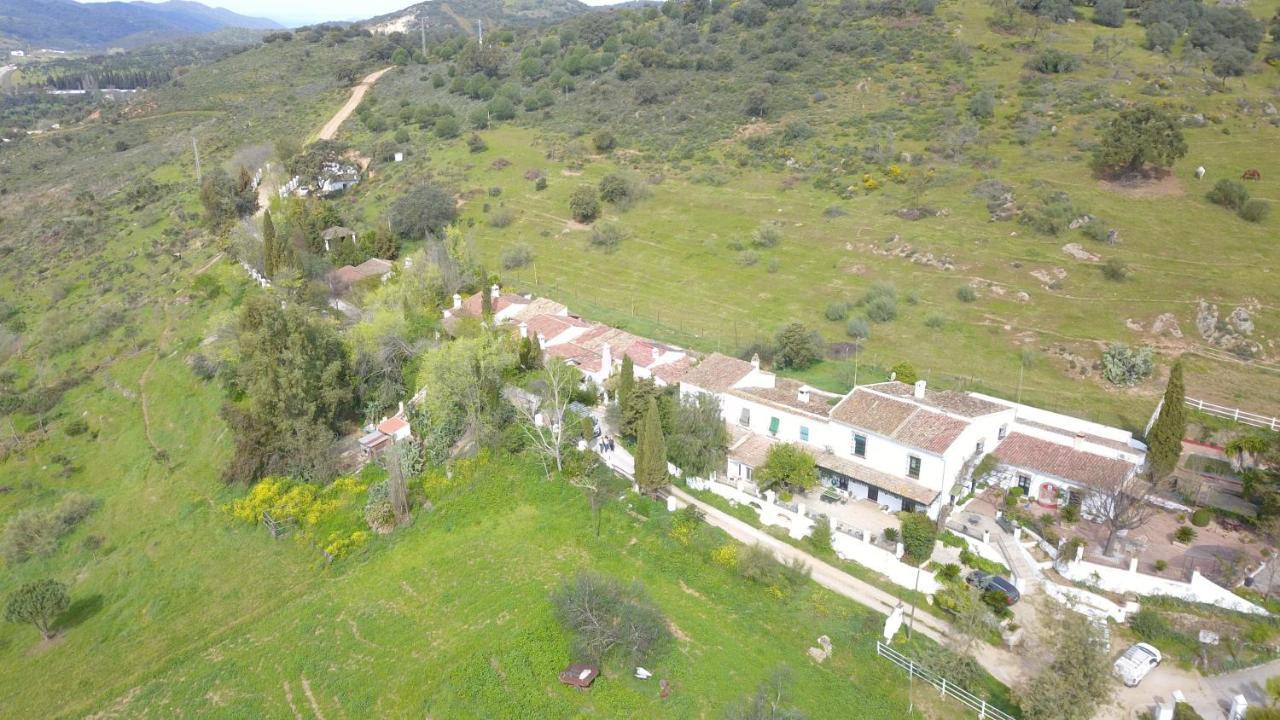 Cortijo El Berrocal Vendégház Cazalla de la Sierra Kültér fotó